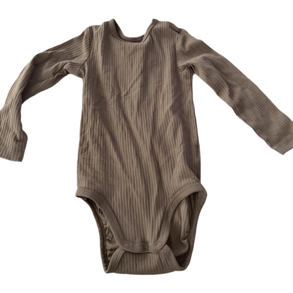 H&M Baby Ribbed Long Sleeve Bodysuit Taupe Neutral One Piece Size 12-18 Months